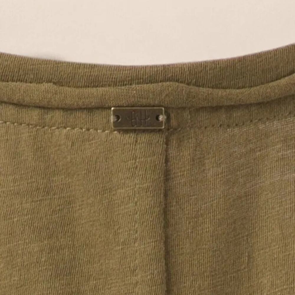 Good Hart Womens V-Neck Tee Size Medium Olive Green Cotton‎ Normcore Mori Girl - Picture 4 of 16